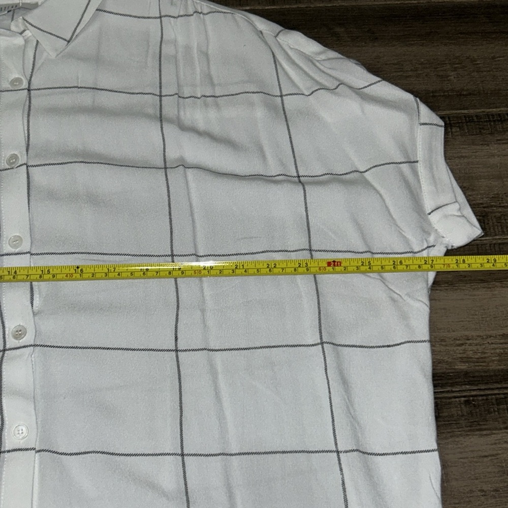 New Fun2Fun Button Up Size L - Picture 4 of 7